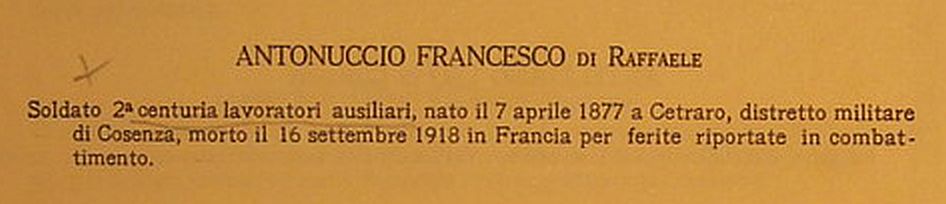 La page du livre d'or de la Calabre.